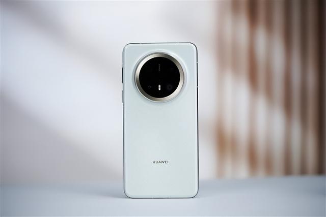 手机好评榜出炉：小米15垫底华为Pura70Pro+第二，第一太强了