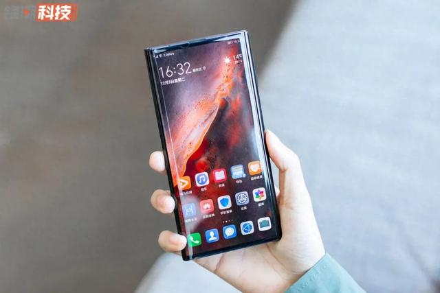 接下来，手机应该要轮到卷「谁更薄」了