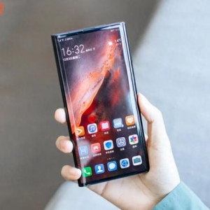 接下来，手机应该要轮到卷「谁更薄」了