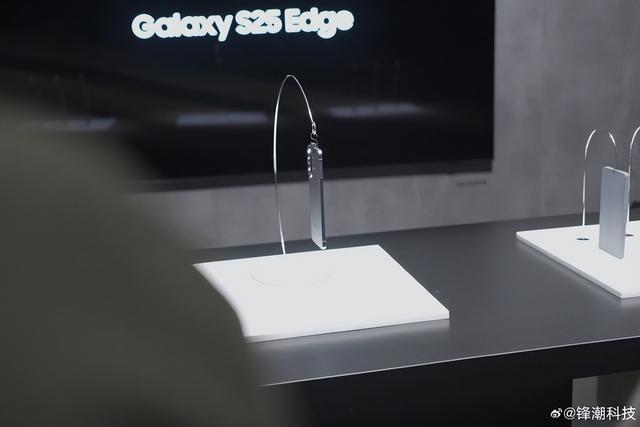 接下来，手机应该要轮到卷「谁更薄」了