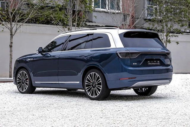 【对比】新能源大型SUV 问界M9 vs 理想L9