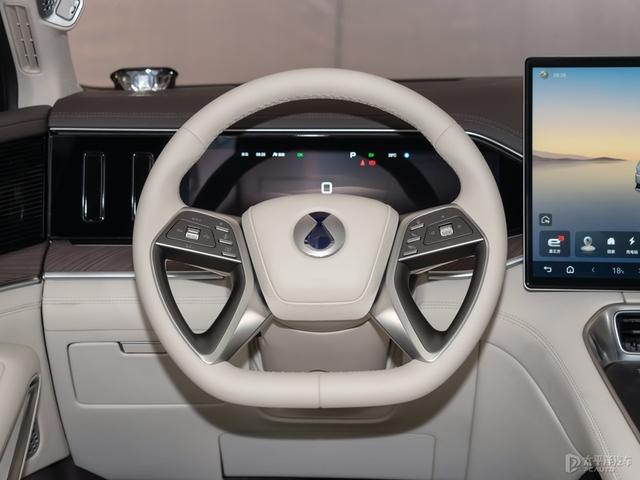 预售45-55万元 腾势N9开启预售 搭载易三方/零百3秒级/续航1300km