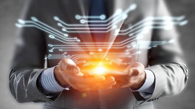 2025科技风暴：机遇与焦虑并存