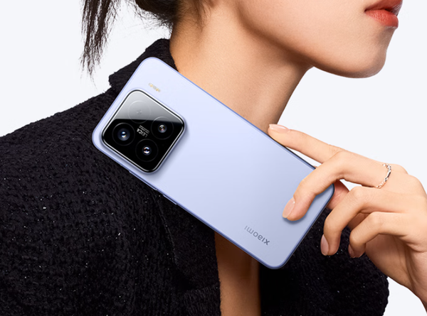 2025手机屏幕开卷：国产屏大战三星屏 华米OV如何站队？