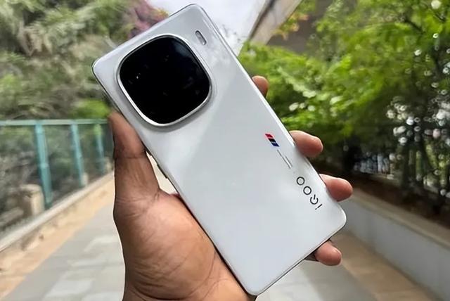 2025买手机不用太频繁，这4款“国补”最受欢迎，能使用五六年