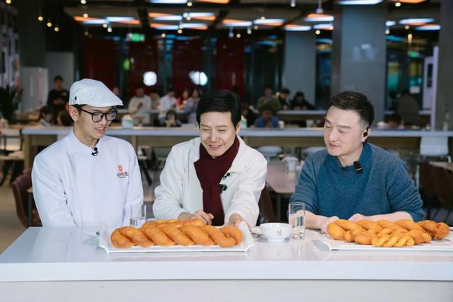 发布即开售，小米王化称15 Ultra手机发布后线下门店可直接提货