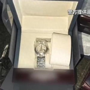 手机突然黑屏后损失1.5万！警方：赶紧关闭这一功能