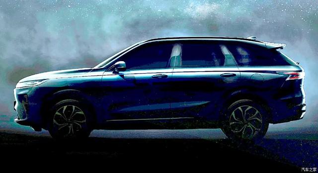 哈弗枭龙MAX 闪钻尾灯悬浮车顶，“丁达尔之光”点阵大灯，心动了