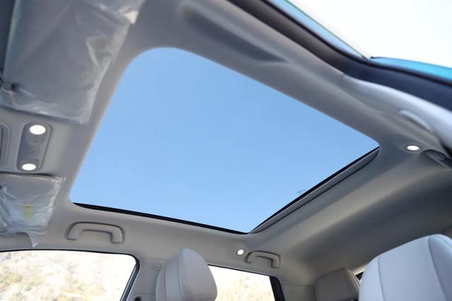 埃安UT 比速腾轴距长！比BYD海豚大一圈！全球车型8万多！要卖爆？