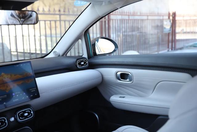 埃安UT 比速腾轴距长！比BYD海豚大一圈！全球车型8万多！要卖爆？