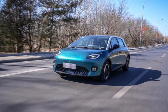 埃安UT 比速腾轴距长！比BYD海豚大一圈！全球车型8万多！要卖爆？