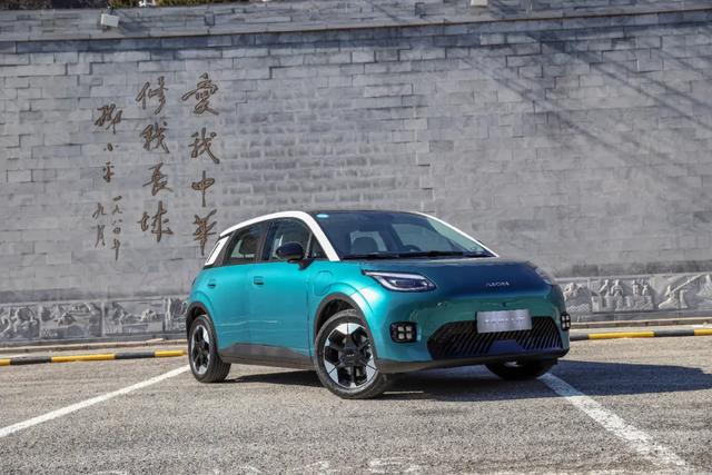 埃安UT 比速腾轴距长！比BYD海豚大一圈！全球车型8万多！要卖爆？