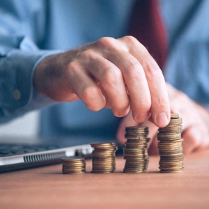 3310亿美元！美国科技巨头继续“烧钱”，硅谷正遭遇四大危机：AI泡沫、贸易战、业绩失速和DeepSeek