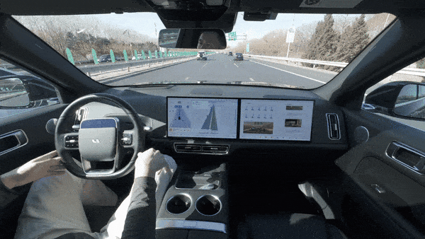 摊牌了，AI车神就是TA的艺名！理想汽车智驾实测