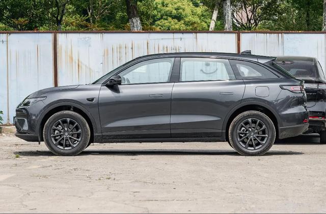 科技感爆棚的汽车推荐｜2025年最值得入手的“未来座驾”！🚗✨