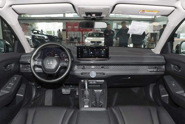 五款热门燃油车全面测评，谁才是你的菜？