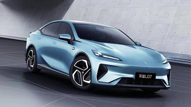 长安东风重组启幕，中国汽车“新航母”破浪前行