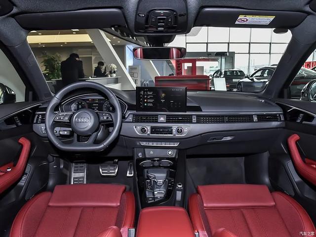 奥迪A4L来了， 2.0T、370牛·米、四驱，入门配置升级，价格下调！