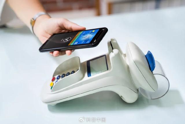 碰一下钱就没了？手机的NFC功能真的这么吓人吗