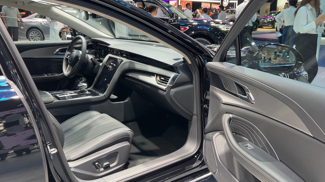 24年买早了！8款热门B级家轿优惠大增，2025年仅13万都可看