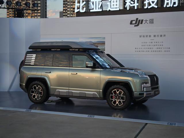 比亚迪与大疆牵手！车载无人机，要做汽车的“第四只眼”