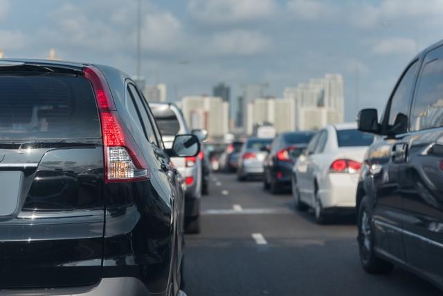 2025年汽车选购终极指南：燃油VS新能源，谁才是普通人的最优解？