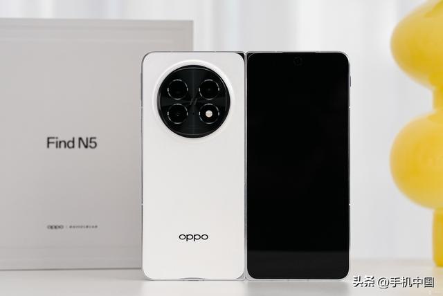 OPPO Find N5图赏:“钛薄”折叠旗舰正装亮相