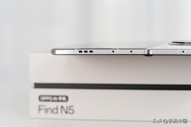 OPPO Find N5图赏:“钛薄”折叠旗舰正装亮相