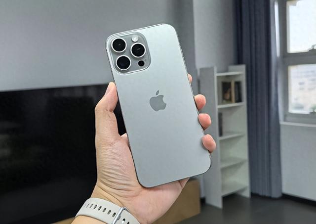 2025年最值得入手的4款手机，几乎“零差评”，用三年还很值钱