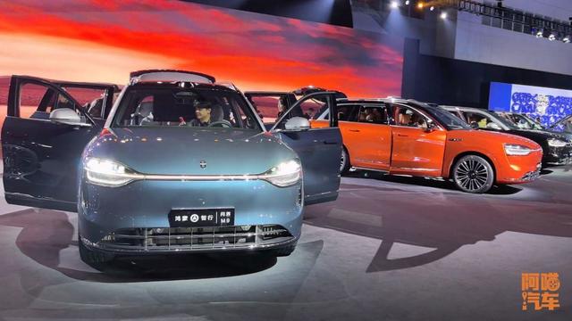 问界M9放大招，硬件可升级颠覆汽车行业，网友：其他车行不行？