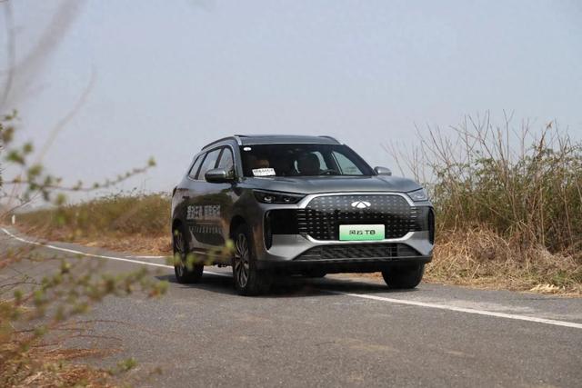 风云T8 插混中型SUV 9.99万起！5座/7座+续航破千！还看宋PLUS吗？