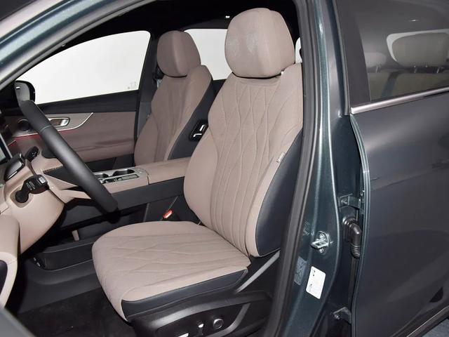 风云T8 插混中型SUV 9.99万起！5座/7座+续航破千！还看宋PLUS吗？