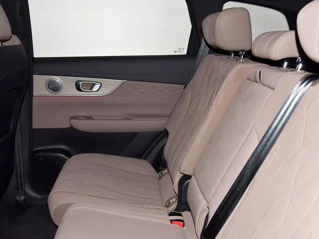 风云T8 插混中型SUV 9.99万起！5座/7座+续航破千！还看宋PLUS吗？