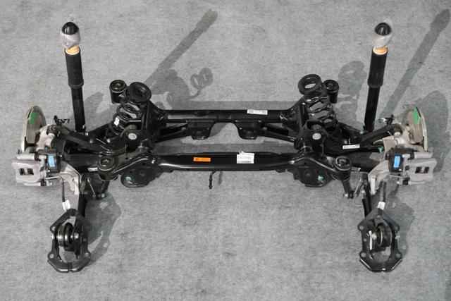 风云T8 插混中型SUV 9.99万起！5座/7座+续航破千！还看宋PLUS吗？