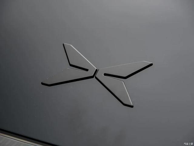 小鹏G9 四驱 695牛·米，9种驾驶模式，跟蔚来ES8理想L8“抢地盘”？