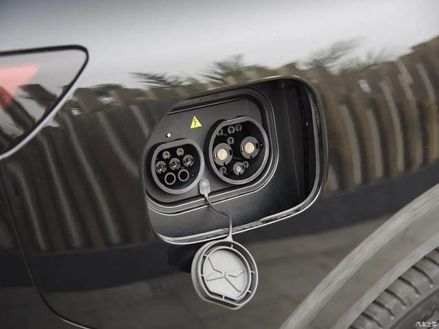 小鹏G9 四驱 695牛·米，9种驾驶模式，跟蔚来ES8理想L8“抢地盘”？