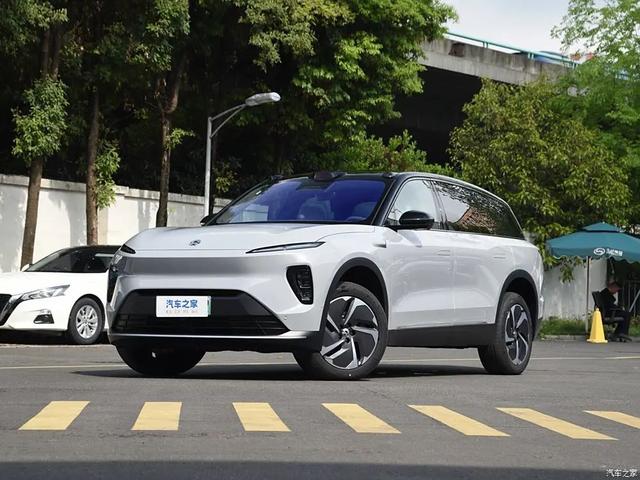 小鹏G9 四驱 695牛·米，9种驾驶模式，跟蔚来ES8理想L8“抢地盘”？