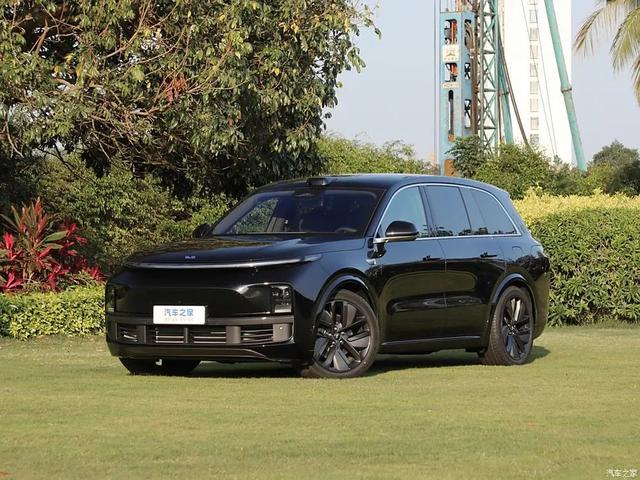 小鹏G9 四驱 695牛·米，9种驾驶模式，跟蔚来ES8理想L8“抢地盘”？