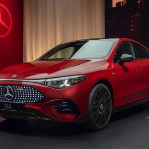 奔驰CLA 两挡变速高阶智驾，850公里续航！德系豪华轿跑，卷起来了