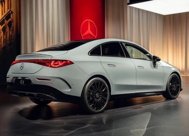 奔驰CLA 两挡变速高阶智驾，850公里续航！德系豪华轿跑，卷起来了