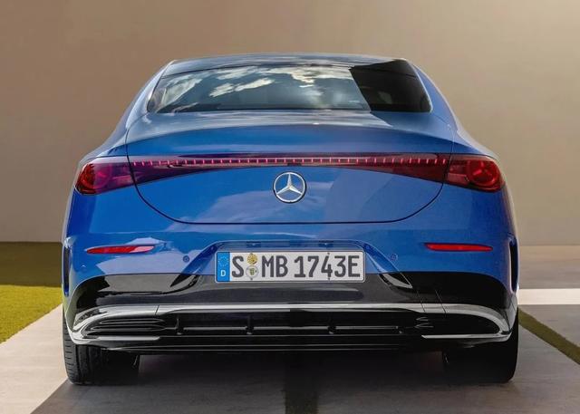 奔驰CLA 两挡变速高阶智驾，850公里续航！德系豪华轿跑，卷起来了