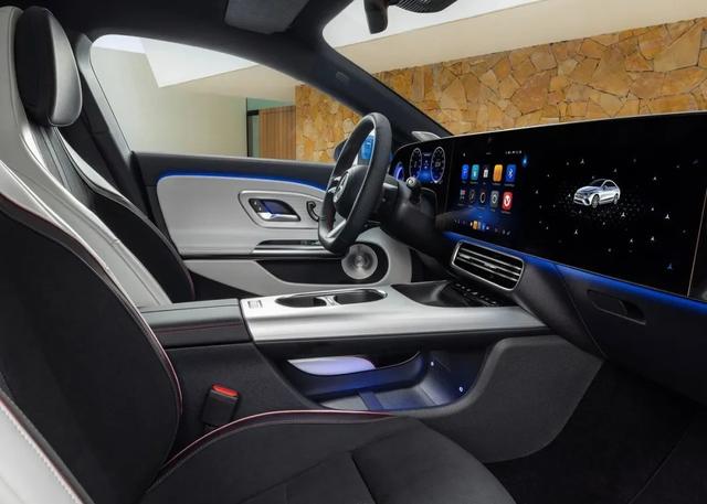 奔驰CLA 两挡变速高阶智驾，850公里续航！德系豪华轿跑，卷起来了