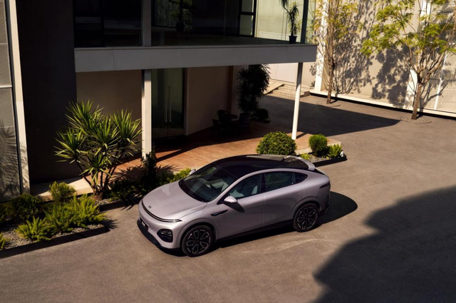 小鹏双车换代，给友商上强度？