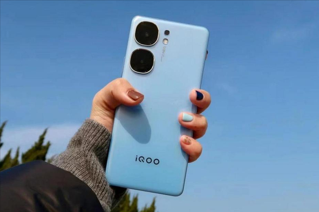 2025“最有诚意”的3款手机，配置“十全九美”，用5年不卡顿