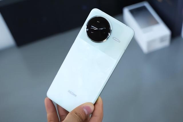 2025“最有诚意”的3款手机，配置“十全九美”，用5年不卡顿