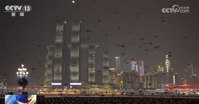 无人机表演秀背后科技力量展现“硬实力” 企业技术迭代升级接连“上新”