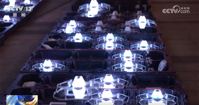 无人机表演秀背后科技力量展现“硬实力” 企业技术迭代升级接连“上新”