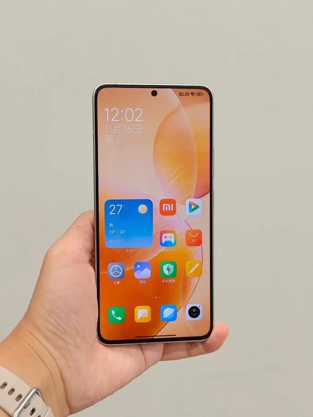 2025小米千元神机对决：天玑9300+/2K屏/120W快充闭眼买谁？