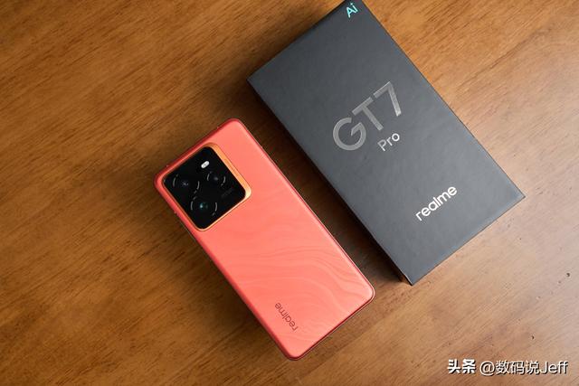 2025 年口碑"最好" 的三款手机，"闭眼买" 的最好选择