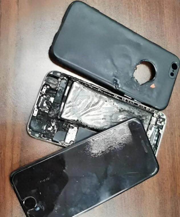 充电玩手机遭遇手机爆炸，安全使用手机需警惕